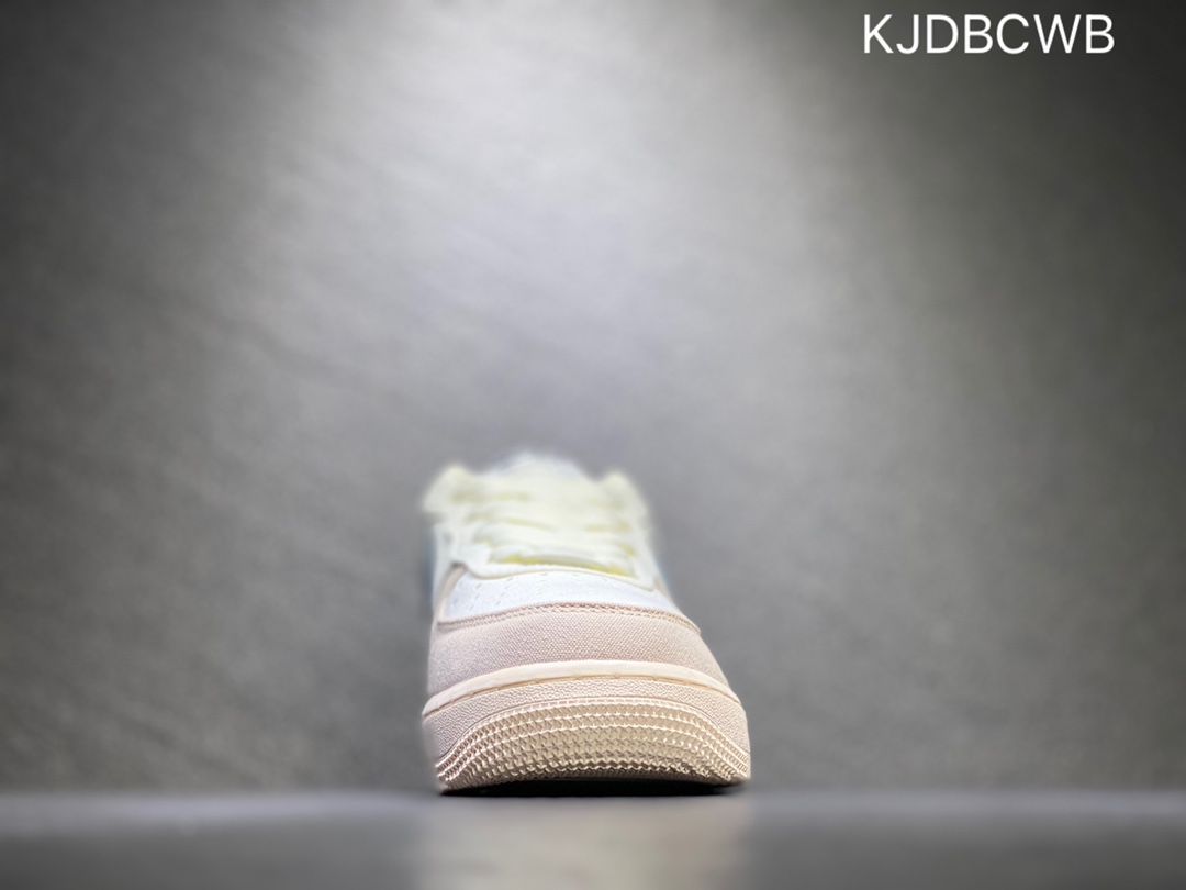 220 Nike Air Force 1 空军一号  DG2296-022
