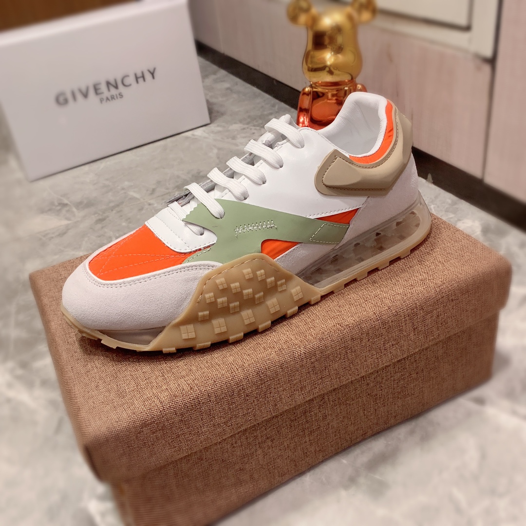 J5      Givenchy 纪梵希   最新爆款休闲鞋，顶端品牌 奢侈～代购，顶级～质量。专柜同卖产品 鞋面選用进口透气原版磨砂牛皮搭配材质透气羊皮内里精细做工。原版个性时尚柔软橡膠耐磨防滑大底，上脚轻巧舒适，实物拍摄實物更好看， I0 1广州码: 38-44。5色可选