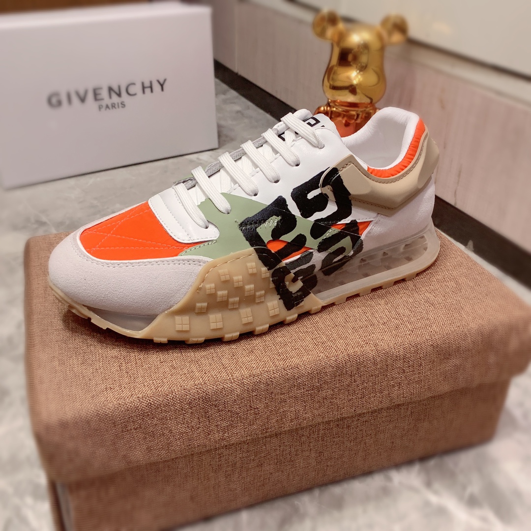 K0      Givenchy 纪梵希   最新爆款休闲鞋，顶端品牌 奢侈～代购，顶级～质量。专柜同卖产品 鞋面選用进口透气原版磨砂牛皮搭配3D打印材质透气羊皮内里精细做工。原版个性时尚柔软橡膠耐磨防滑大底，上脚轻巧舒适，实物拍摄實物更好看， I0 1广州码: 38-44。5色可选