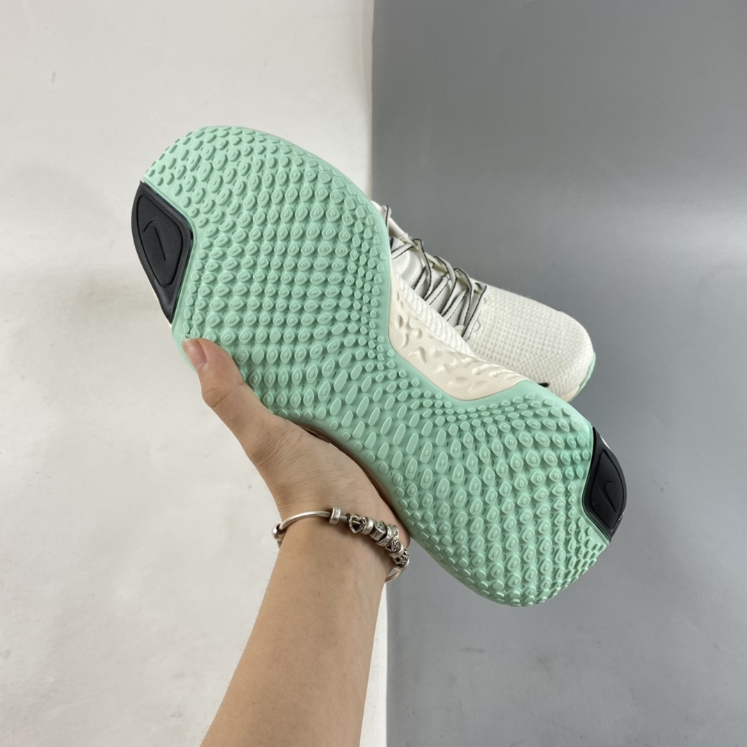 P220 Nike ZoomX Invincible Run FK 2 不可战胜慢跑鞋 DH5425-102