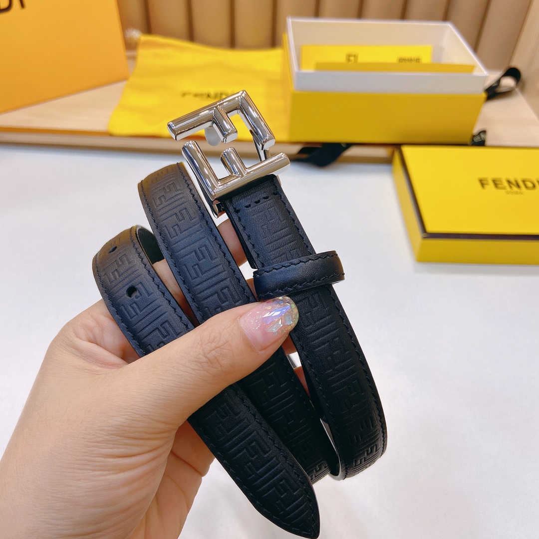 芬迪FENDI双面原版皮腰带采用原版