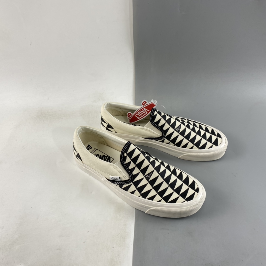 Vans Slip-On x Pilgrim Joint 2.0 Retro Style Low Top Sneakers VN0A45JKDC8