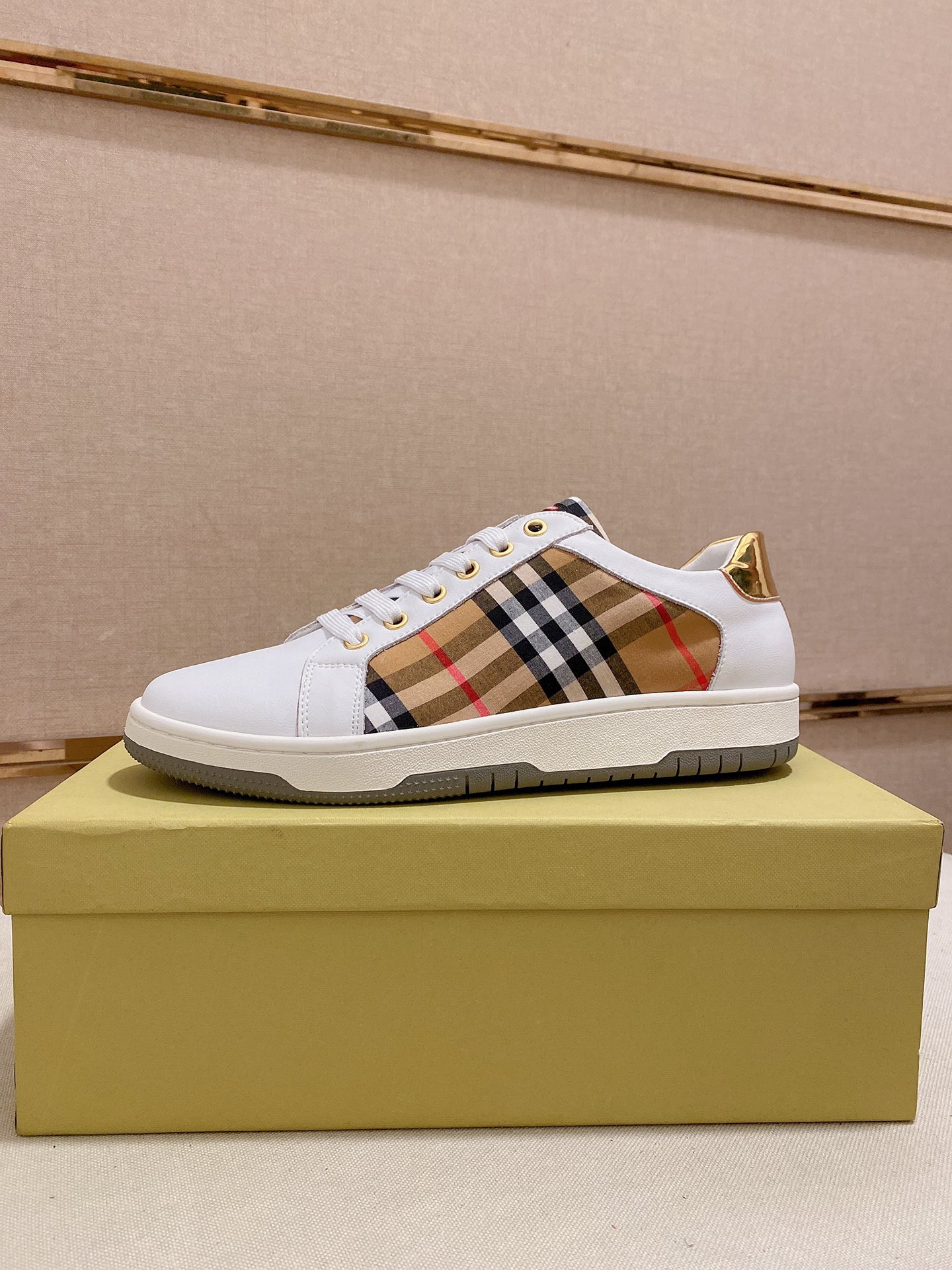 I5 专柜同步BURBERRY 巴宝莉 Burberry  顶级代购同步发售正