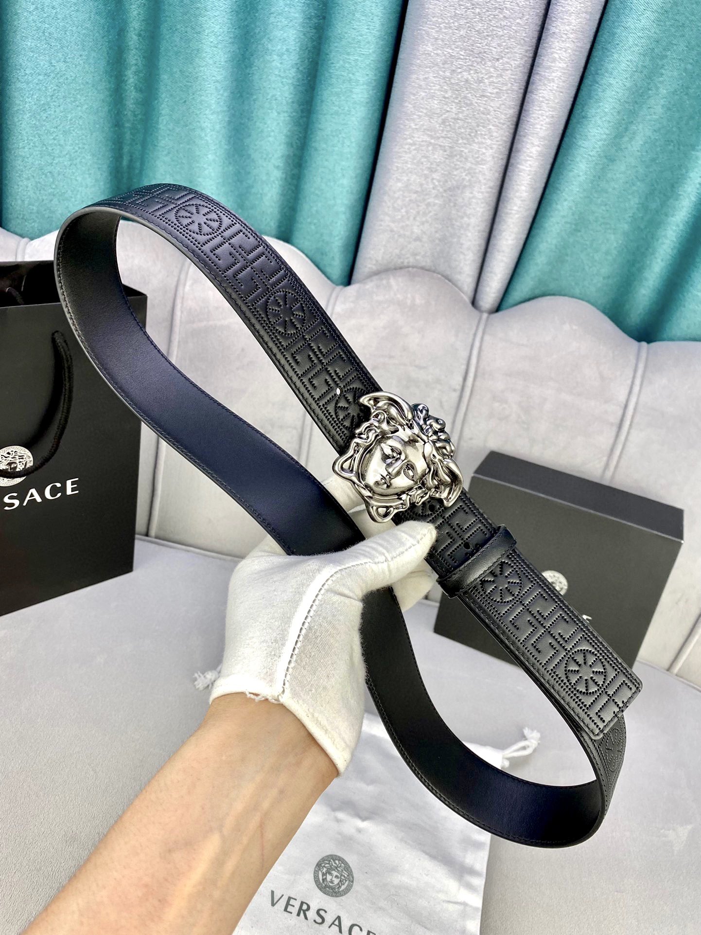 Versace Palazzo Series: 3D Medusa Belt with Ancient Greek Design (4.0 cm Width) - 图片 3