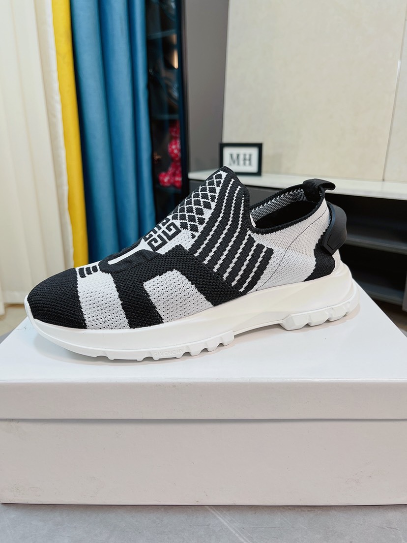 J0  Givenchy  纪梵希  ·高端版本 专柜同步发售鞋面：意大利进口品牌logo印花布匹 尽显奢华，羊皮内里加上双层组合，脚感舒适，鞋底：原厂特供气垫tup发泡大底，轻便，舒适，随意进出专柜