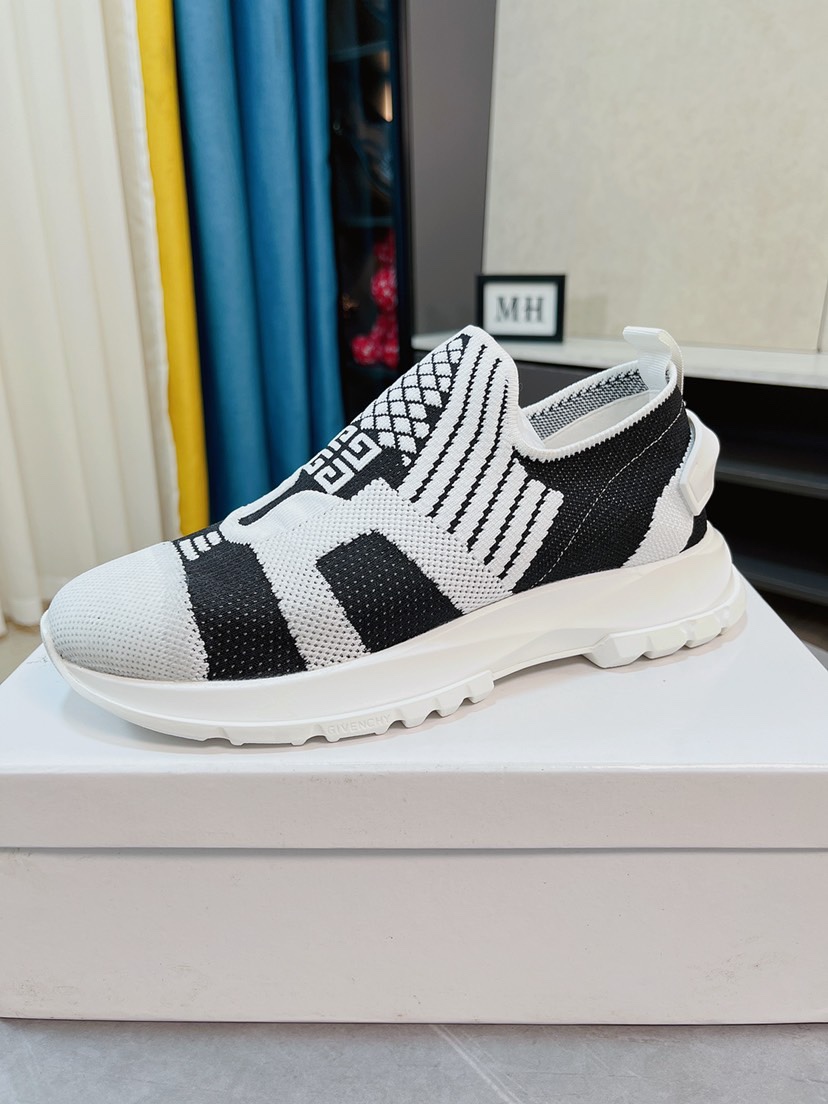 J0  Givenchy  纪梵希  ·高端版本 专柜同步发售鞋面：意大利进口品牌logo印花布匹 尽显奢华，羊皮内里加上双层组合，脚感舒适，鞋底：原厂特供气垫tup发泡大底，轻便，舒适，随意进出专柜