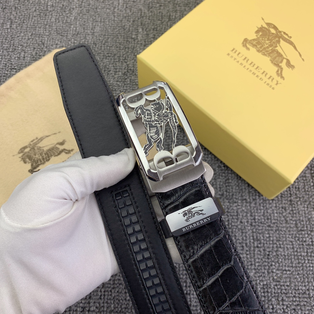 品名巴宝莉原单自动带材质原单牛皮腰带