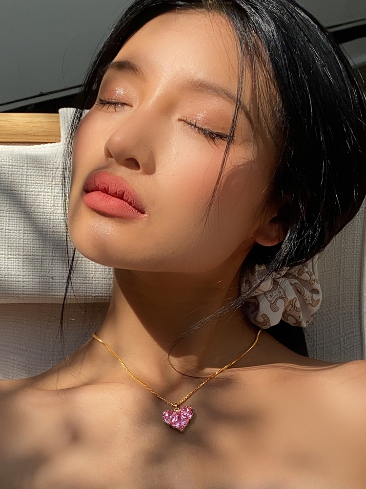 Celine Chunky Cuban Chain Necklace: Unisex Bold Gold Link Design 8 a1661071662685 2076