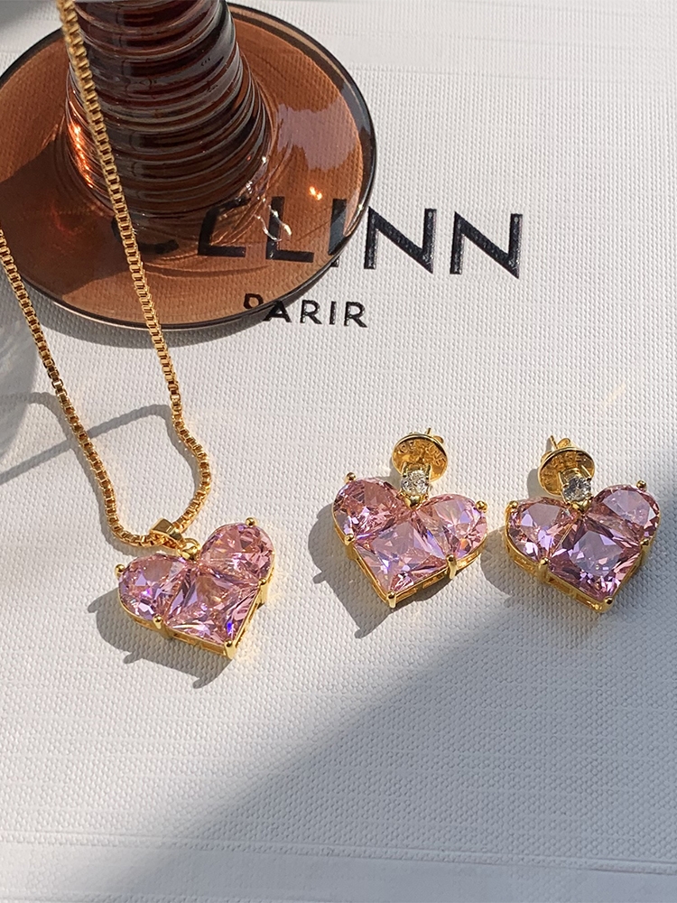 Celine Chunky Cuban Chain Necklace: Unisex Bold Gold Link Design 11 a1661071662705 2643