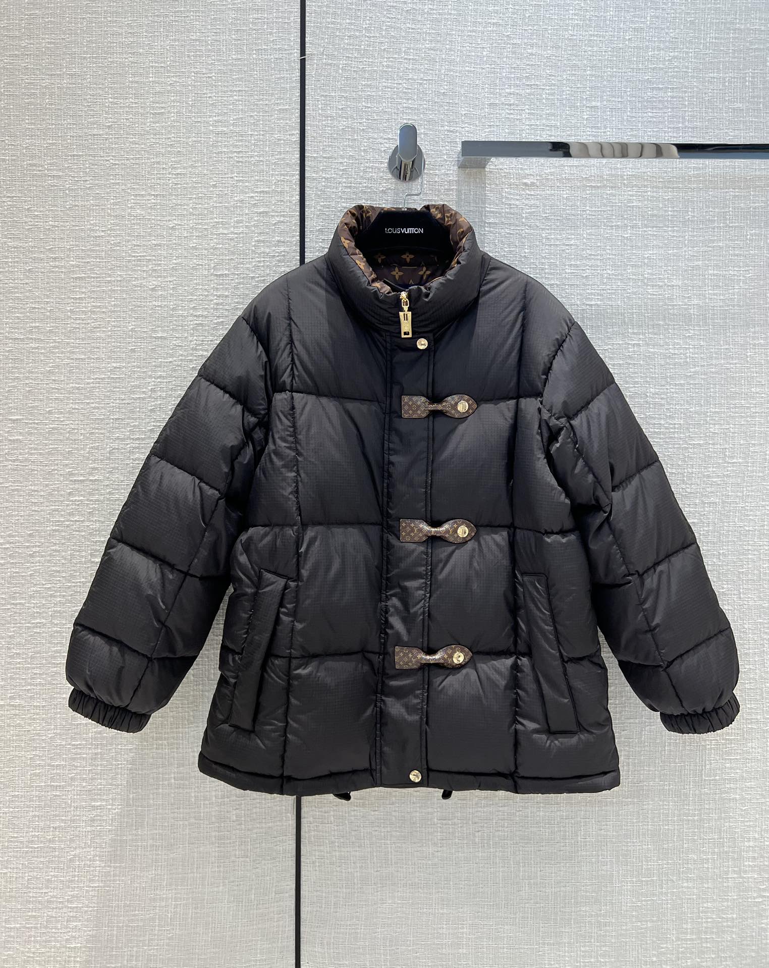 How quality
 Louis Vuitton Clothing Down Jacket White Sewing Nylon Goose Down Fall/Winter Collection