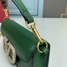 小号VALENTINO MINI LOCÒ仿水晶装饰手袋-VLogo Signature施华洛世奇®仿水 小号VALENTINO MINI LOCÒ仿水晶装饰手袋-VLogo Signature施华洛世奇®仿水