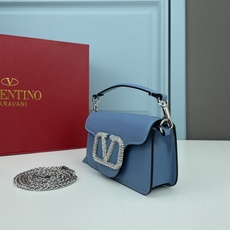 小号VALENTINO MINI LOCÒ仿水晶装饰手袋-VLogo Signature施华洛世奇®仿水 小号VALENTINO MINI LOCÒ仿水晶装饰手袋-VLogo Signature施华洛世奇®仿水
