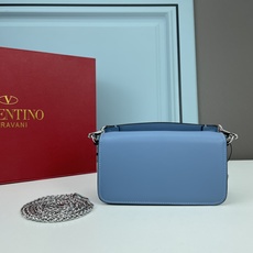 小号VALENTINO MINI LOCÒ仿水晶装饰手袋-VLogo Signature施华洛世奇®仿水 小号VALENTINO MINI LOCÒ仿水晶装饰手袋-VLogo Signature施华洛世奇®仿水