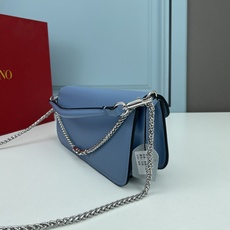 大号VALENTINO MINI LOCÒ仿水晶装饰手袋-VLogo Signature施华洛世奇®仿水 大号VALENTINO MINI LOCÒ仿水晶装饰手袋-VLogo Signature施华洛世奇®仿水