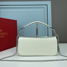 大号VALENTINO MINI LOCÒ仿水晶装饰手袋-VLogo Signature施华洛世奇®仿水 大号VALENTINO MINI LOCÒ仿水晶装饰手袋-VLogo Signature施华洛世奇®仿水