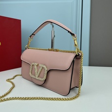 大号VALENTINO MINI LOCÒ仿水晶装饰手袋-VLogo Signature施华洛世奇®仿水 大号VALENTINO MINI LOCÒ仿水晶装饰手袋-VLogo Signature施华洛世奇®仿水
