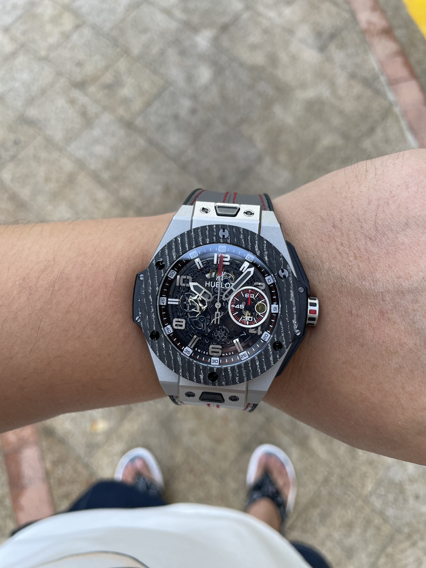 Hublot Big Bang 401.OQ.0123.VR chronograph, shown in the complete original source image set. 4