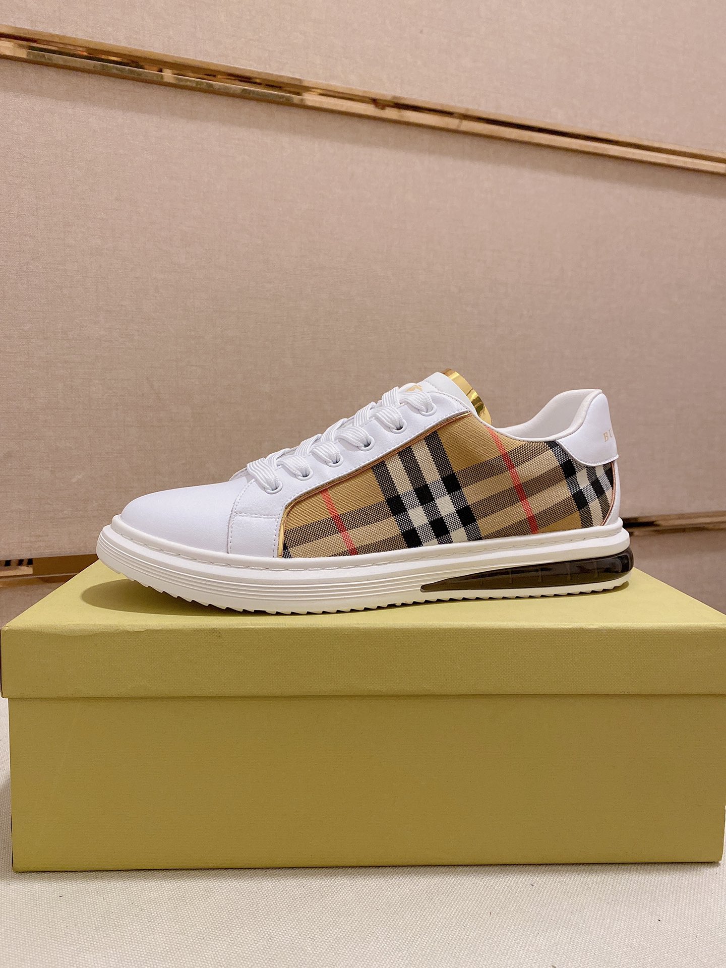 I0 专柜同步BURBERRY 巴宝莉 Burberry  顶级代购同步发售正