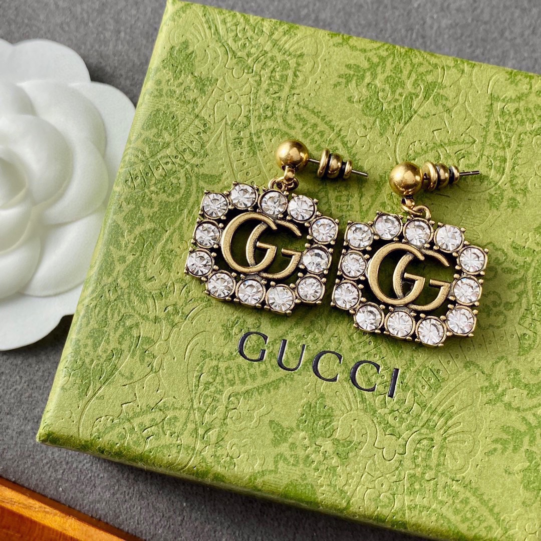 Top brands like
 Gucci Jewelry Earring Counter Quality