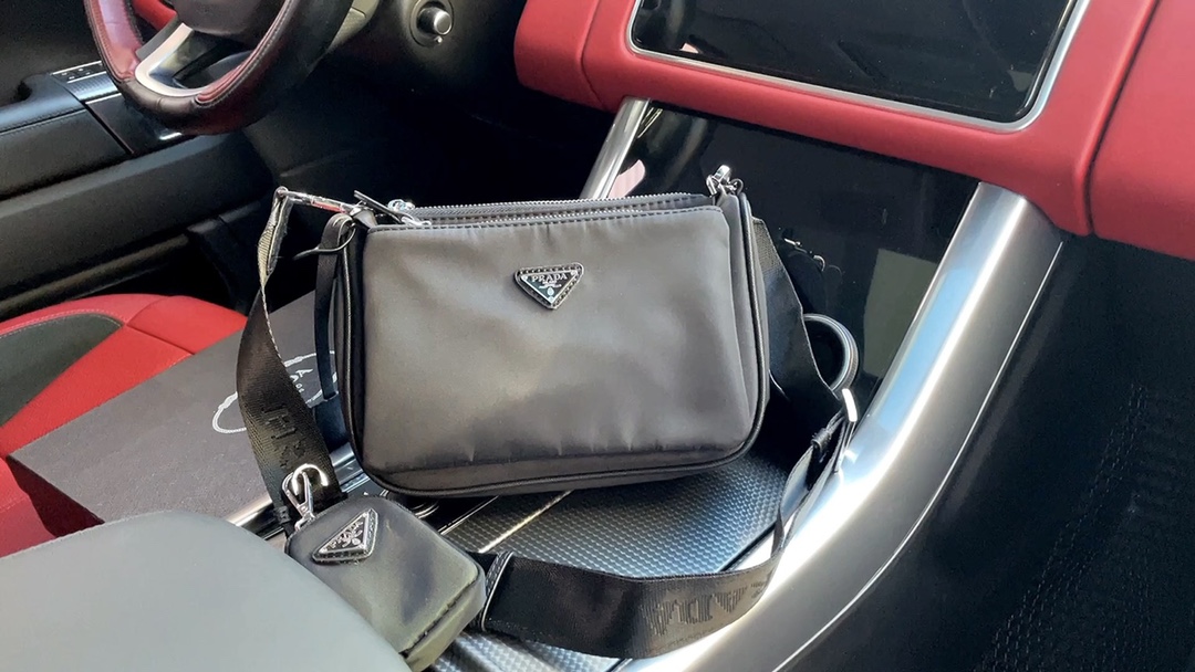 Louis Vuitton 路易威登 LV  三件套 实拍  Louis Vuitton 路易威登 LV  三件套 实拍