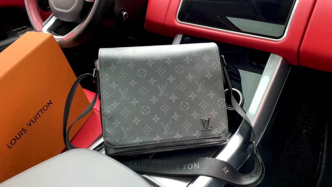 Louis Vuitton 路易威登 LV  邮差包 实拍  Louis Vuitton 路易威登 LV  邮差包 实拍