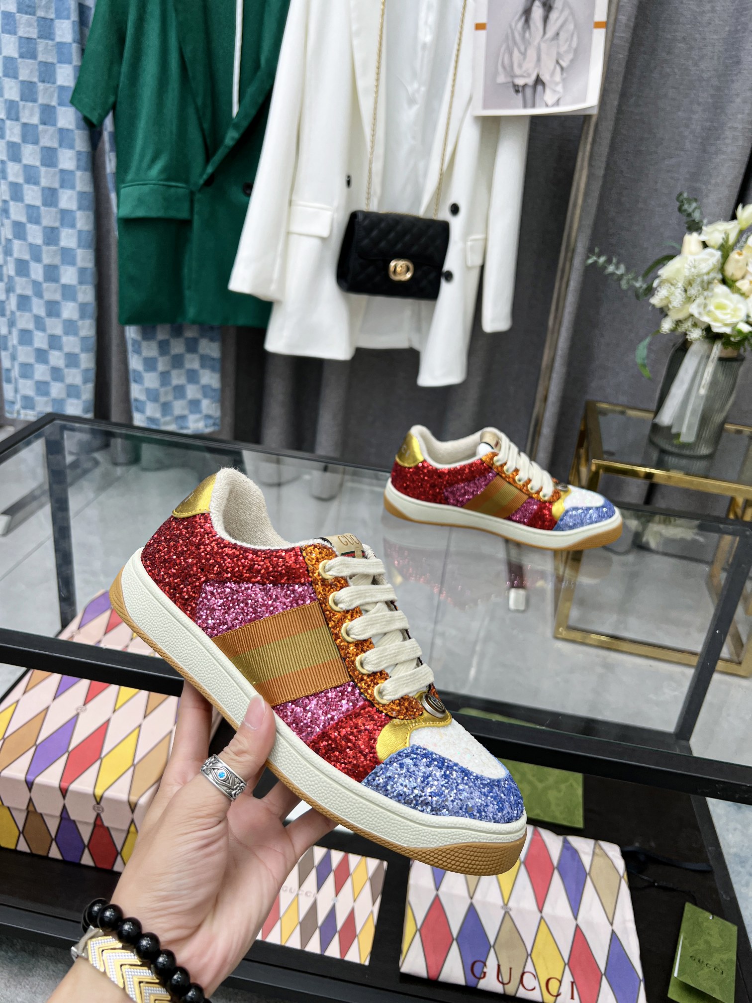 GUC*I 2021 Las últimas zapatillas de deporte retro clásico de color contador comprados a Taikoo Hui 