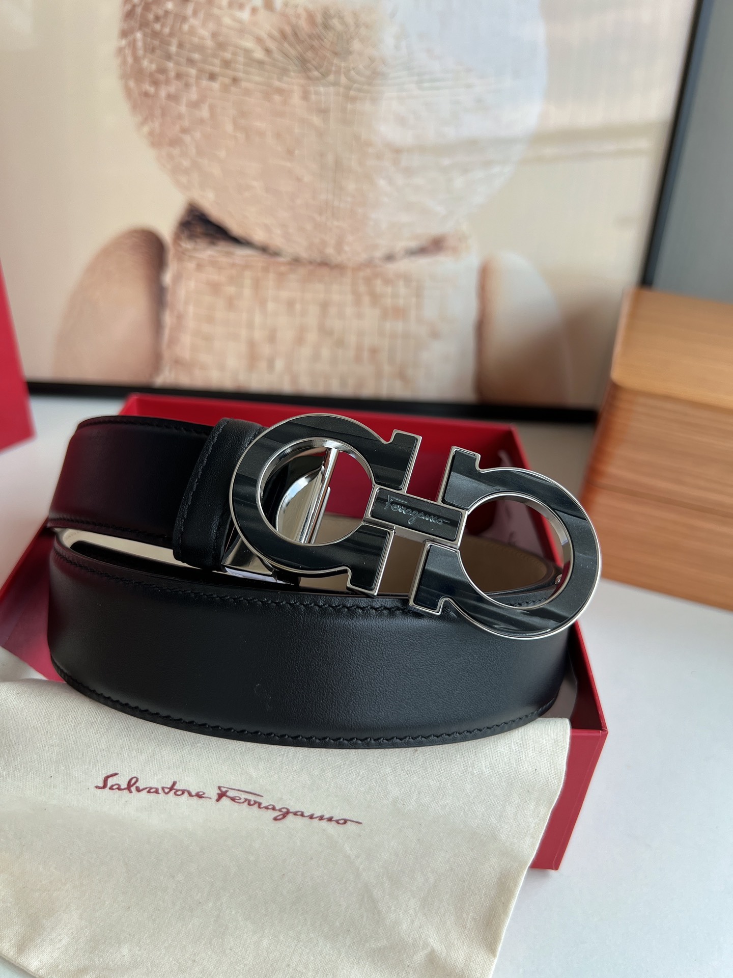 Salvatore  Ferragamo菲拉格慕男士3.5cm精钢Gancini金属扣，头层牛皮腰带