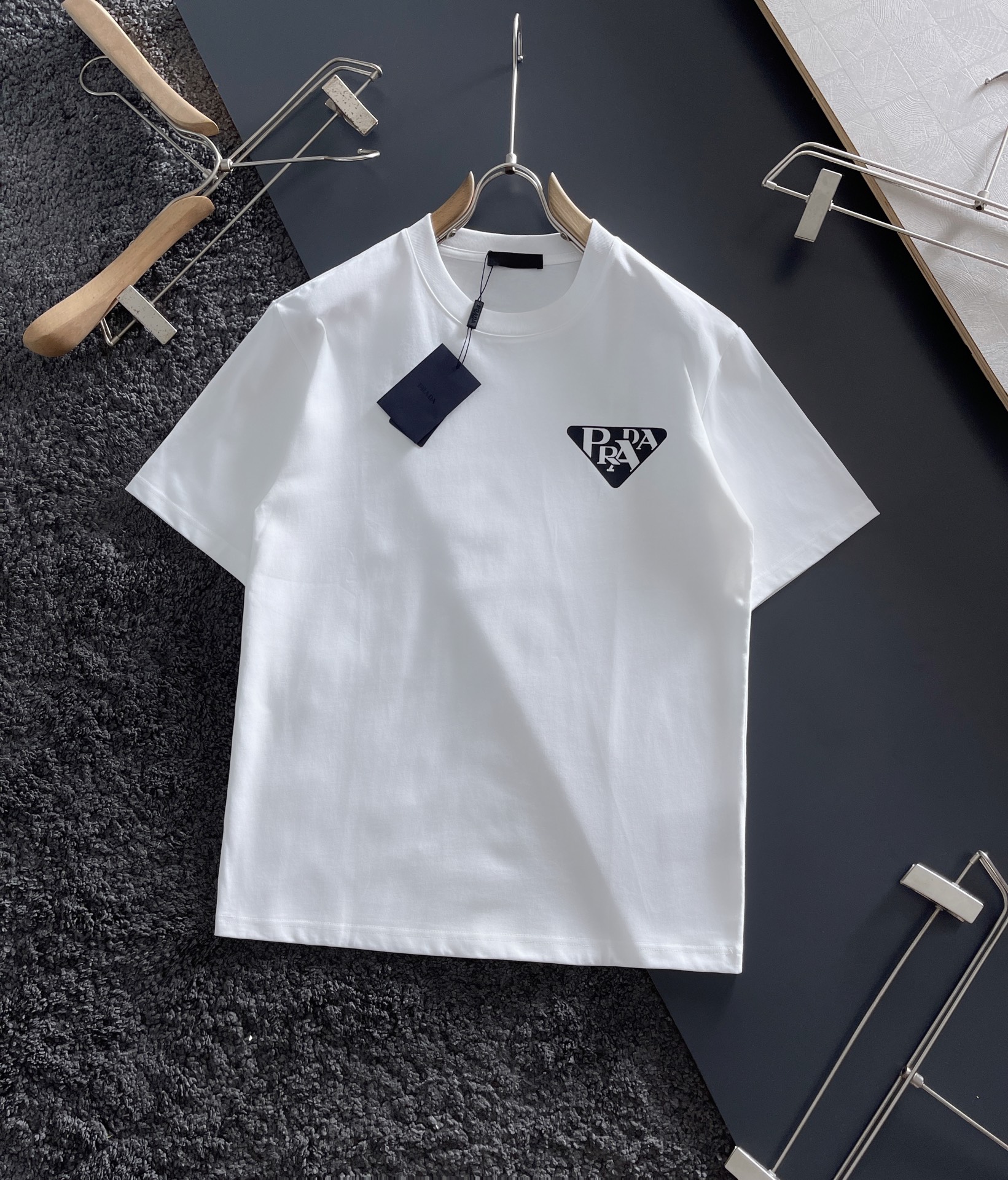 PRAD último modelo de camiseta de cuello redondo de moda para primavera/verano, sincronizado con la web ofici…