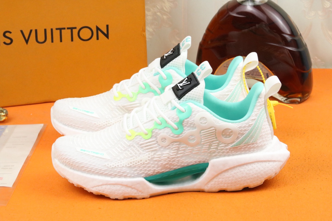 I5 Louis Vuitton 路易威登顶级代购男士2022HK专柜同步发售。