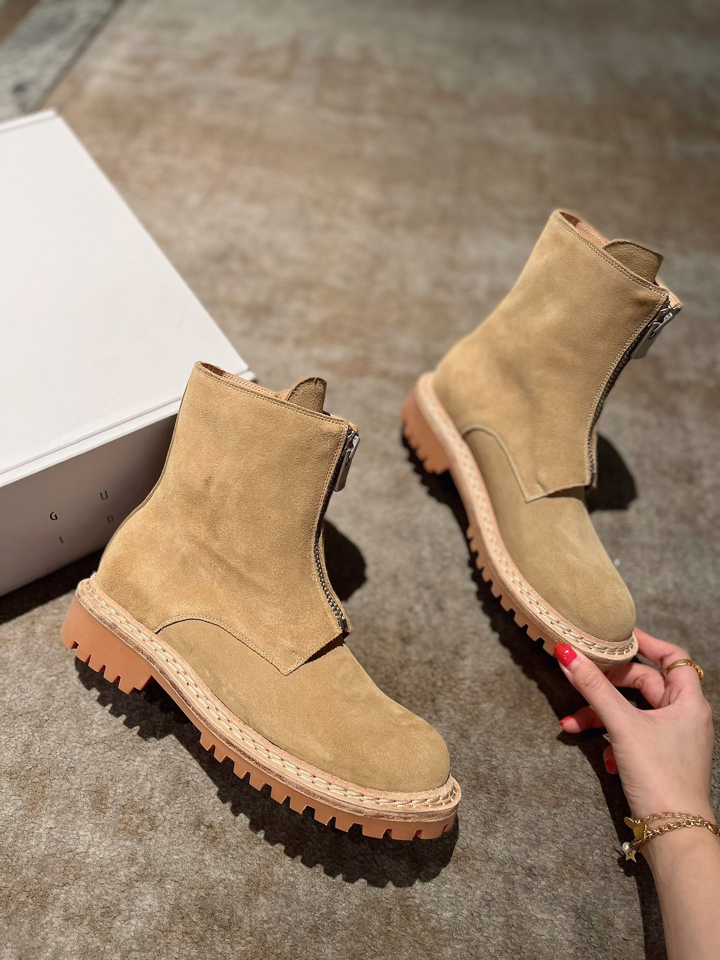 Luxury Horse Boots by gUidi X: Handcrafted with Premium Leather and Detailed Process