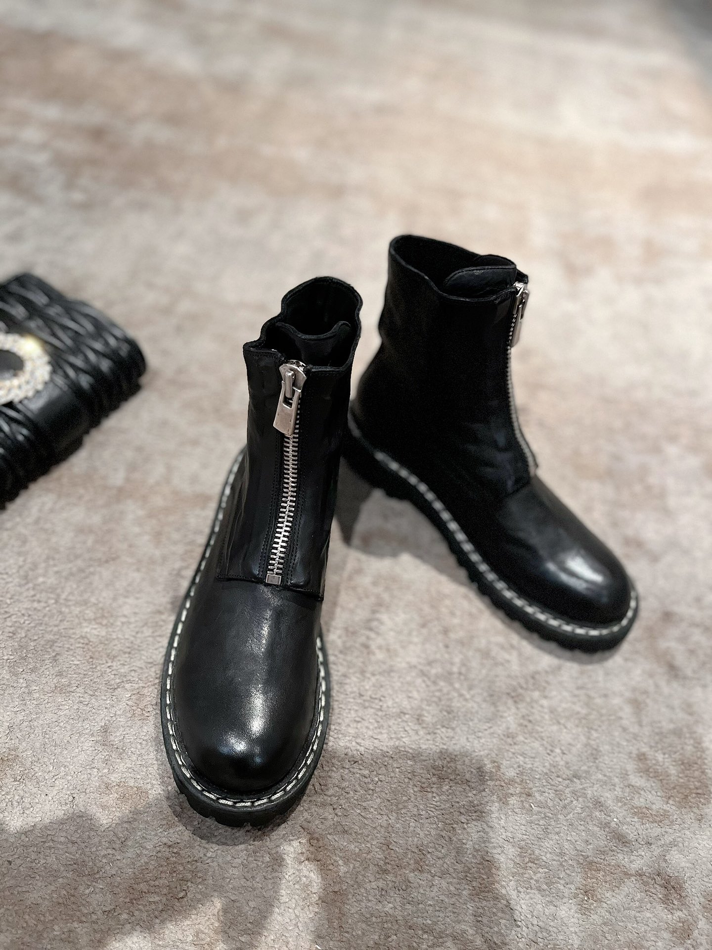 Guidi X Nonative Horse Boots: Handcrafted Luxury with Intricate Process - 图片 9