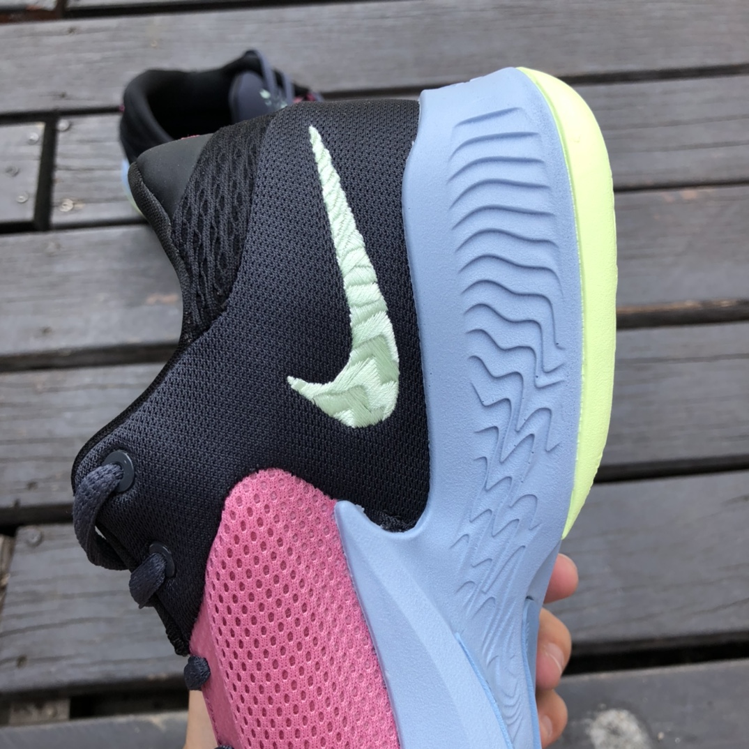 300 nike ZOOM FREAK 4 EP   DJ6149-601