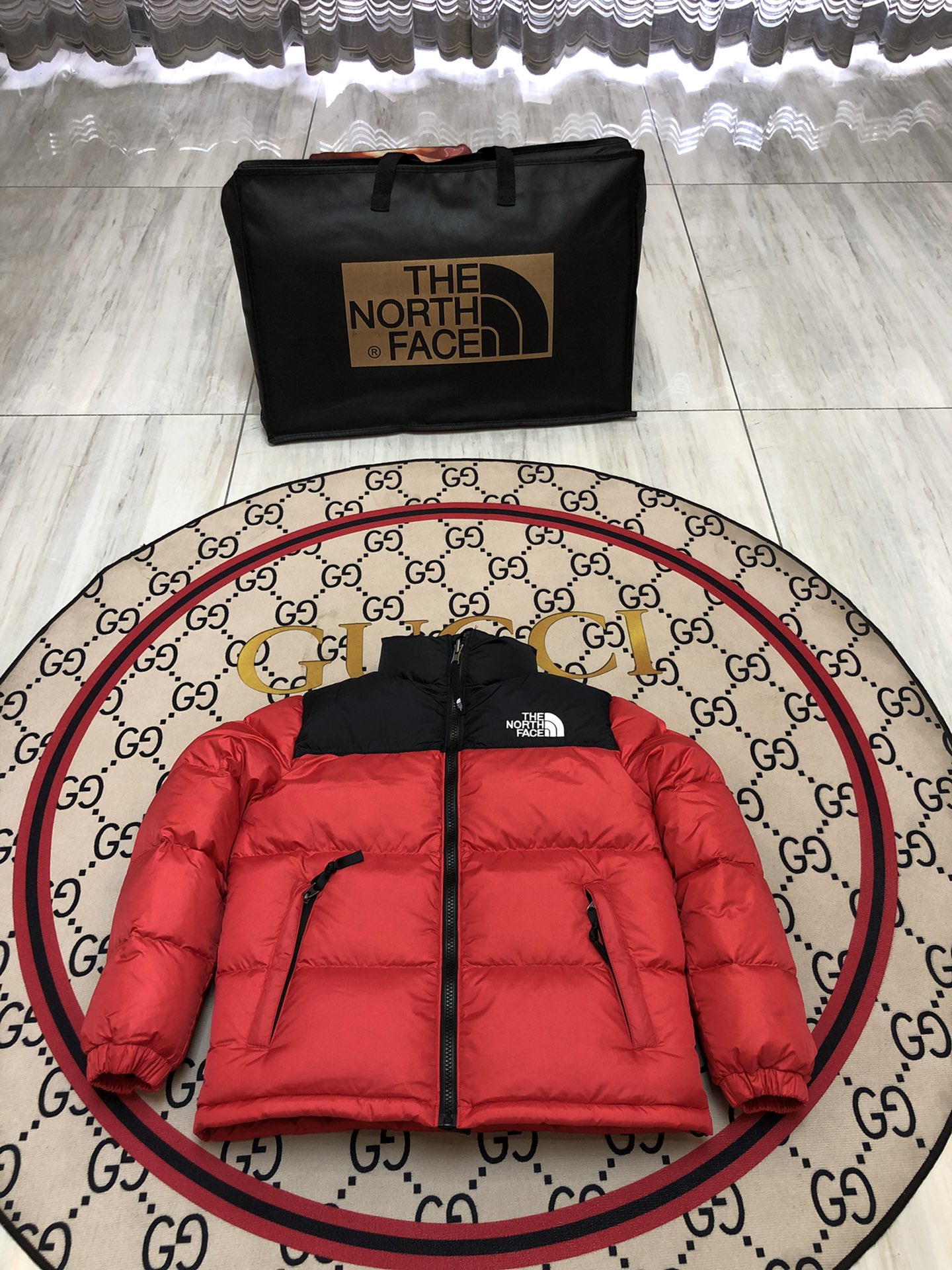 بيع جودة عالية
 The North Face ملابس سترة أسفل فضفاضة المخملية سلسلة الشتاء Milgauss