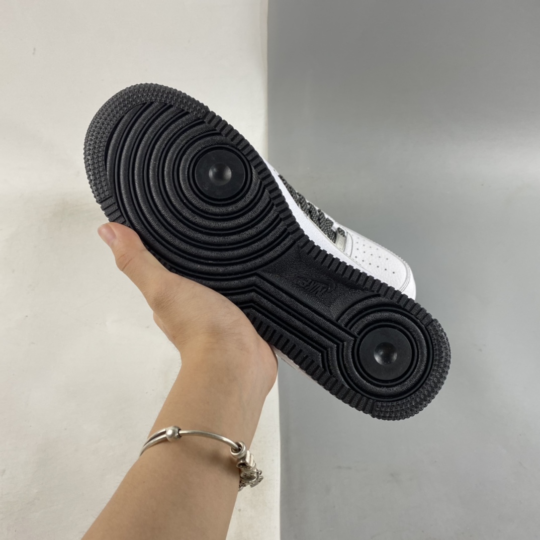 P240 Nike Air Force 1'07 Low 空军一号低帮运动休闲板鞋 CN2896-104