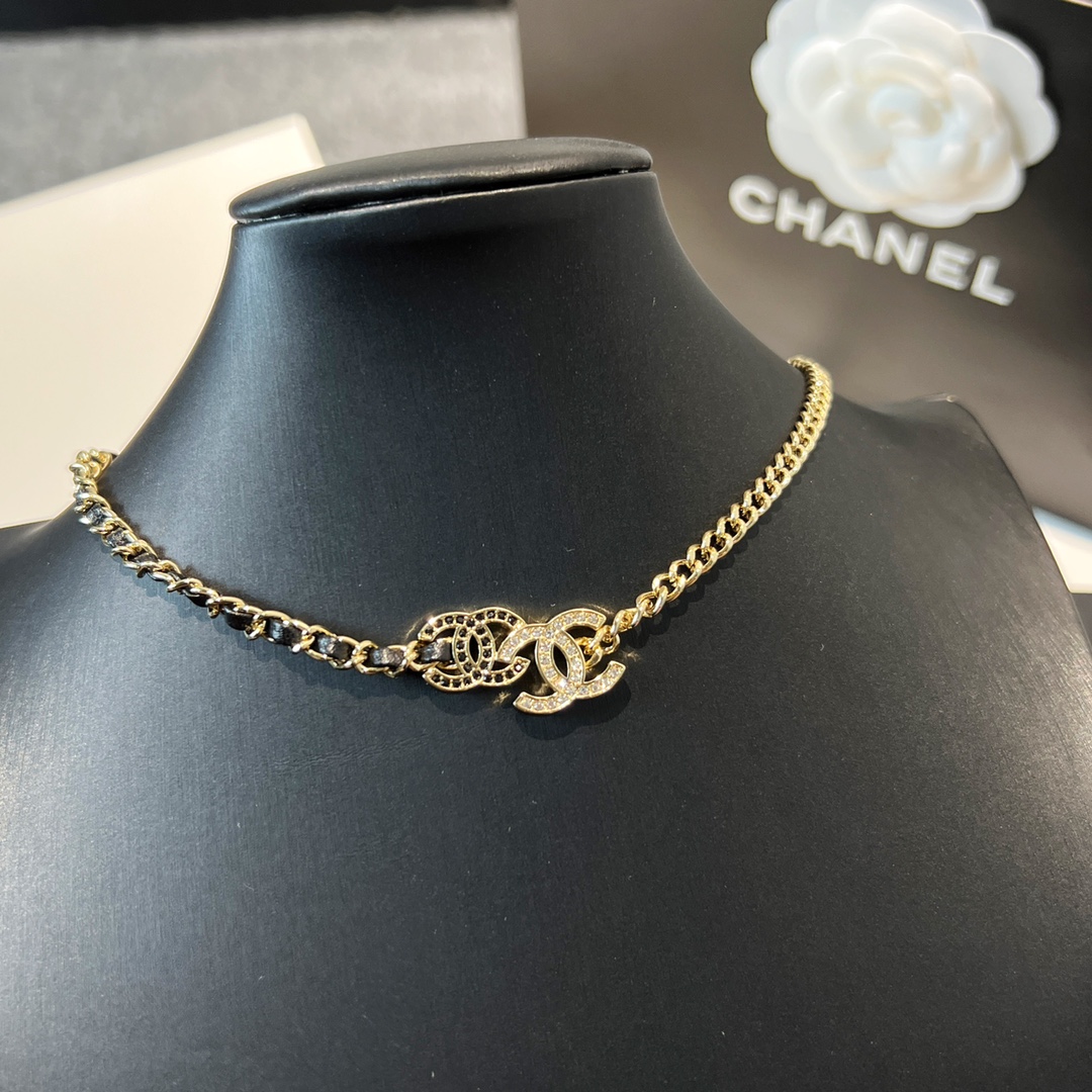 新款☑️CHANEL香奈儿双c黑钻黑皮绳项链