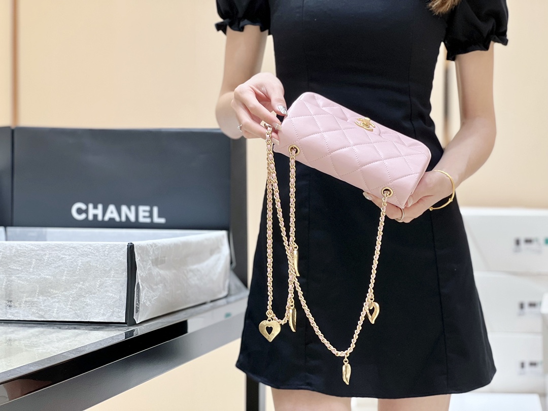 CHANEL CF限量版爱心吊坠链条包 AS3457粉色