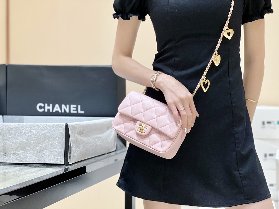 CHANEL CF限量版爱心吊坠链条包 AS3457粉色