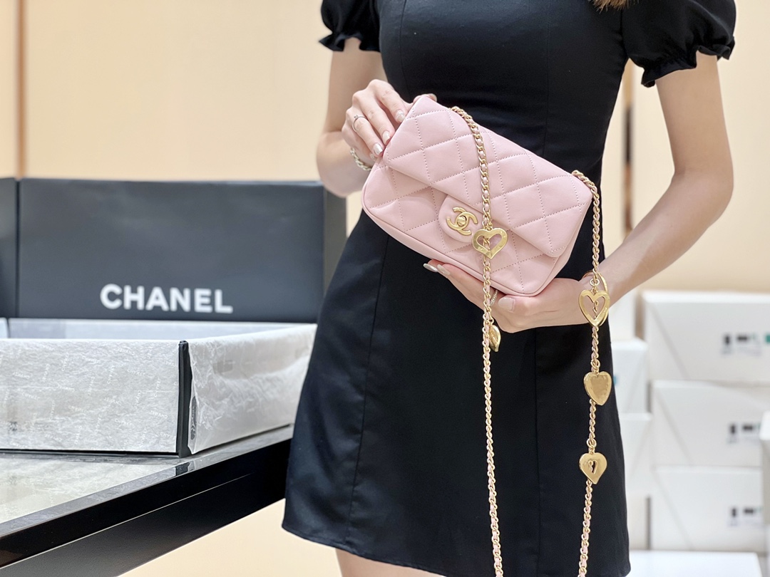 CHANEL CF限量版爱心吊坠链条包 AS3457粉色