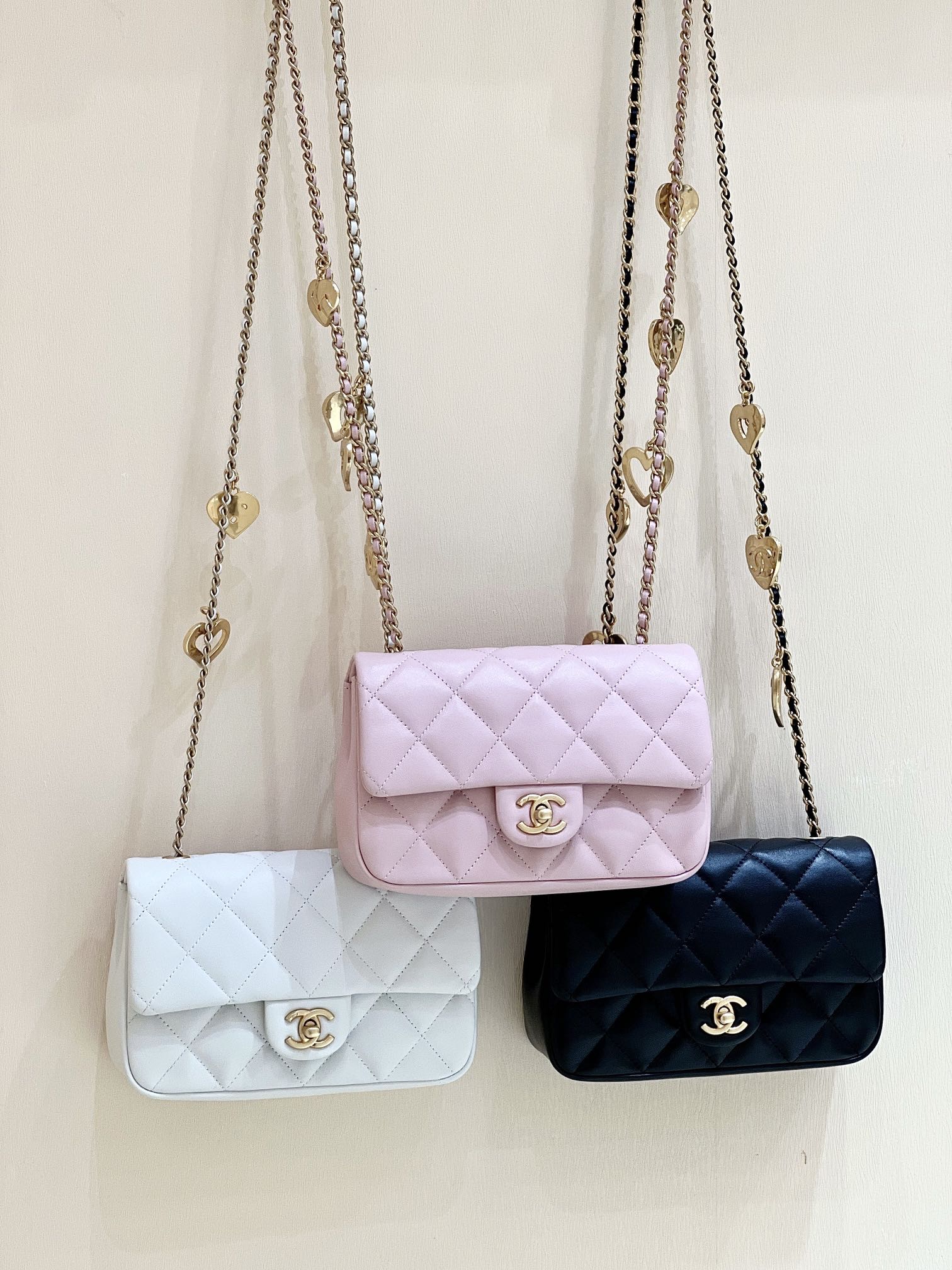 CHANEL CF限量版爱心吊坠链条包 AS3457黑色