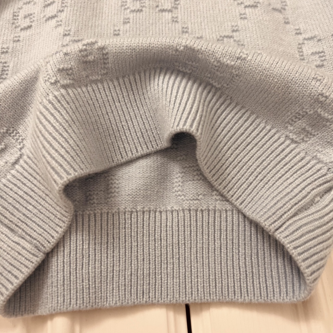 Clothing Sizes in G Family: 100-150 cm, Long-Sleeve Sweaters, V-Shirts, Shelled Fabric. - 图片 5