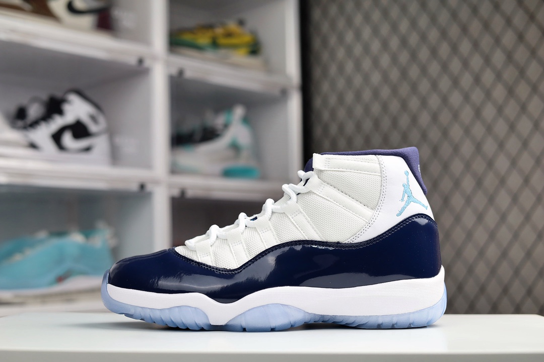 I0 纯耐克NK Air Jordan 11代 篮球鞋原楦原纸版数据开发版型采用同源一致头层磨砂皮革饰片与漆皮牛培革鞋面材质搭载原厂碳纤维缓震中板 水成型工艺厂级拉帮注胶效果型