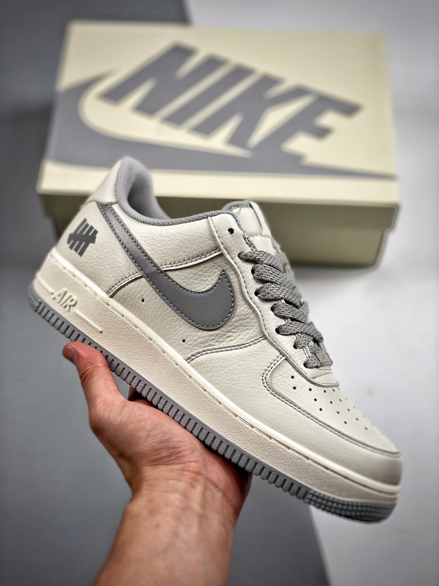 -4 Nike Air Force 1 Low'07 plata y crema reflectante 3M horma original papel original crea estilo puro de fue…