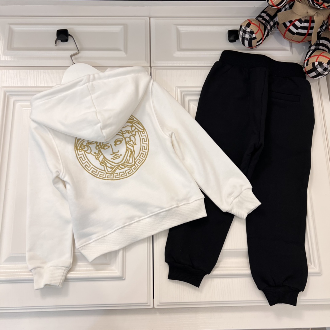 2022 Versace Children’s Suit: Luxurious Style for Kids, Sizes 100-150 cm - 图片 8