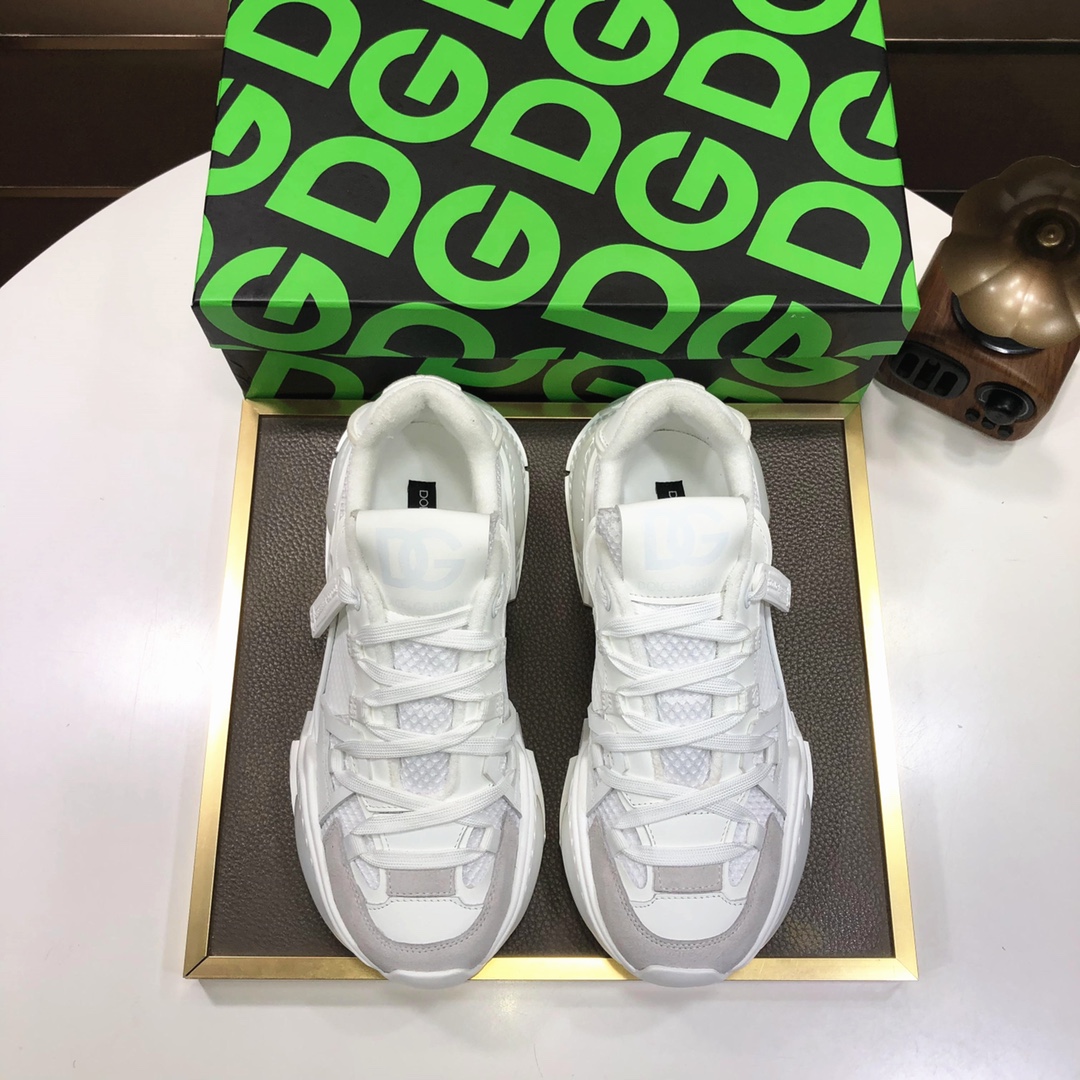 J5  Dolce&Gabbana 杜嘉班纳原单材料内里杜嘉班纳男鞋上新原单级限量潮鞋，原单滴胶工艺品质，专柜同步，原版复刻，做工一流欧美大师设计，完美打造顶级品质，个性十足，时尚新颖。上脚极致舒适，千锤百炼为您量身定制。鞋垫：高档舒适羊里大底：原版橡胶防滑耐磨大底