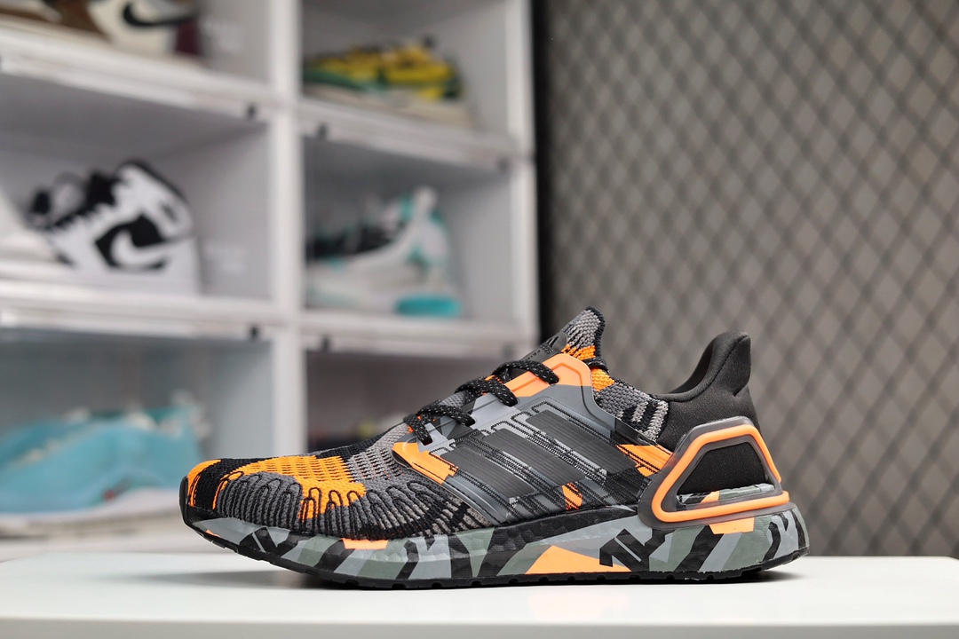 H0 纯原版本 AD UltraBoost 2020 M ub6.0 袜套式针织鞋面休闲运动慢跑鞋承袭了UB 19 的整体轮廓 取消了原有的编织鞋身上下撞色设计 鞋面纹理注入额外缝线补强 后跟部位采用单独的物料包裹 点缀了很少在 UB 系列中使用的 3M 反光条 对夜跑爱好者的安全作出了针对性的改进 整体外观依然简洁干练 同时也有更加实用的升级