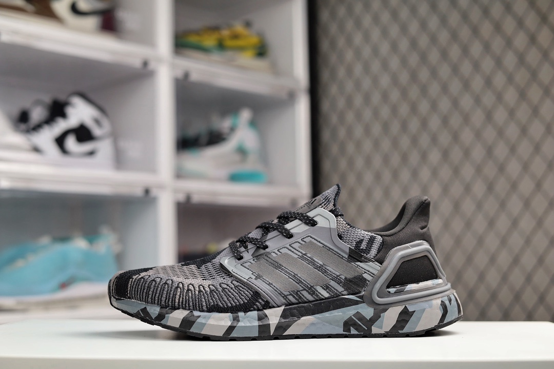 H0 纯原版本 AD UltraBoost 2020 M ub6.0 袜套式针织鞋面休闲运动慢跑鞋承袭了UB 19 的整体轮廓 取消了原有的编织鞋身上下撞色设计 鞋面纹理注入额外缝线补强 后跟部位采用单独的物料包裹 点缀了很少在 UB 系列中使用的 3M 反光条 对夜跑爱好者的安全作出了针对性的改进 整体外观依然简洁干练 同时也有更加实用的升级