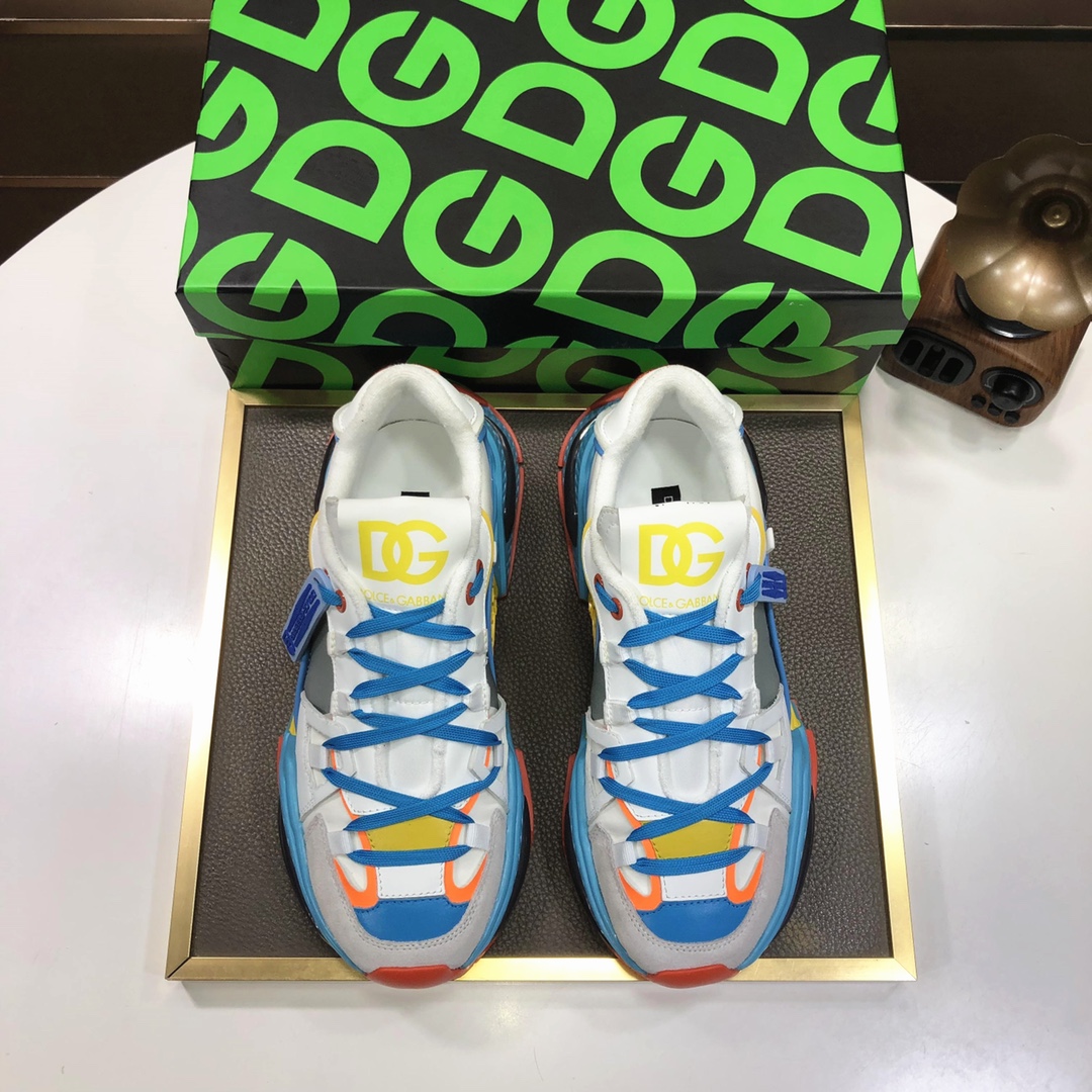 J5  Dolce&Gabbana 杜嘉班纳原单材料内里杜嘉班纳男鞋上新原单级限量潮鞋，原单滴胶工艺品质，专柜同步，原版复刻，做工一流欧美大师设计，完美打造顶级品质，个性十足，时尚新颖。上脚极致舒适，千锤百炼为您量身定制。鞋垫：高档舒适羊里大底：原版橡胶防滑耐磨大底