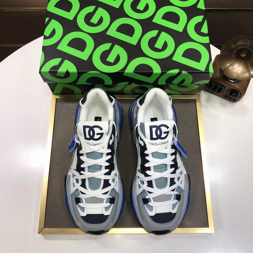 J5  Dolce&Gabbana 杜嘉班纳原单材料内里杜嘉班纳男鞋上新原单级限量潮鞋，原单滴胶工艺品质，专柜同步，原版复刻，做工一流欧美大师设计，完美打造顶级品质，个性十足，时尚新颖。上脚极致舒适，千锤百炼为您量身定制。鞋垫：高档舒适羊里大底：原版橡胶防滑耐磨大底