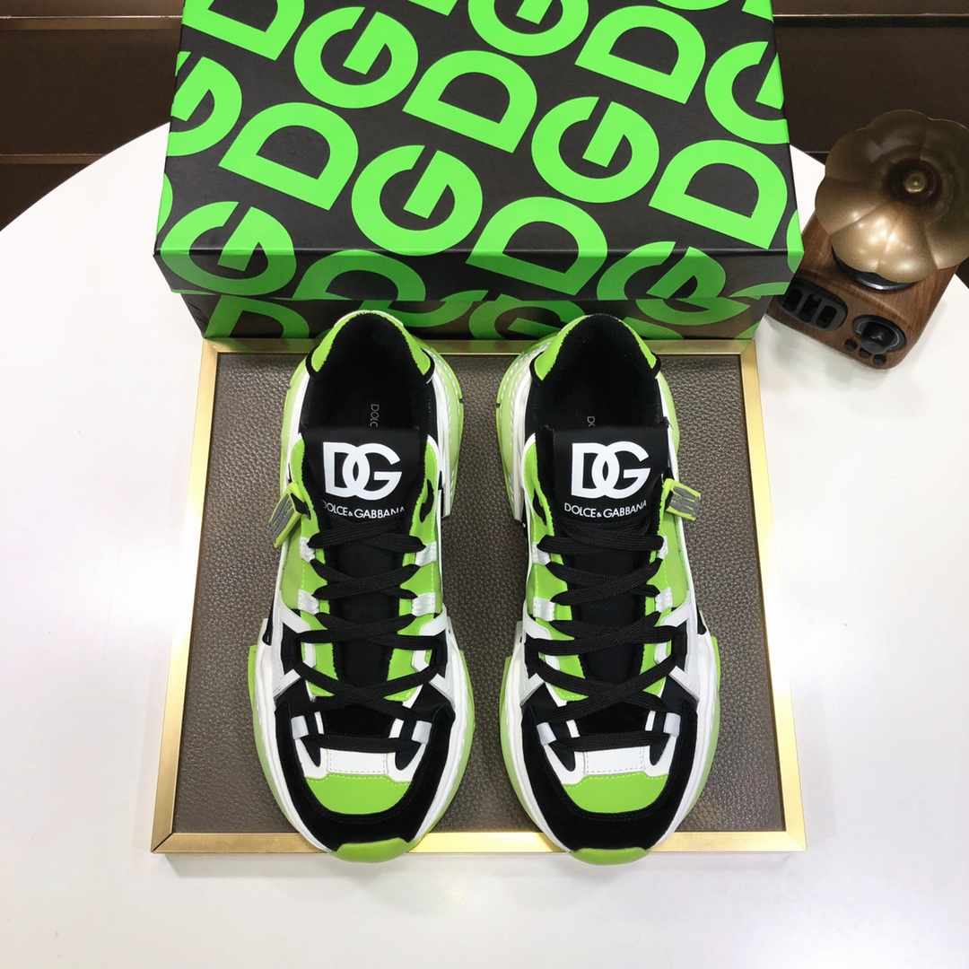 J5  Dolce&Gabbana 杜嘉班纳原单材料内里杜嘉班纳男鞋上新原单级限量潮鞋，原单滴胶工艺品质，专柜同步，原版复刻，做工一流欧美大师设计，完美打造顶级品质，个性十足，时尚新颖。上脚极致舒适，千锤百炼为您量身定制。鞋垫：高档舒适羊里大底：原版橡胶防滑耐磨大底