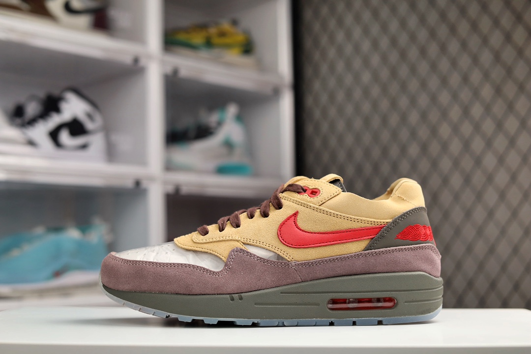 G0 詹姆斯同款 茶叶CLOT x Nike Air Max 1 “Tea Leaf Brown”“死亡之吻”这双鞋对于球鞋圈和陈冠希的意义都相当重大 CLOT x Nike Air Max 1 「死亡之吻」不仅运用了半透明材质、中国中医针灸、中国风刺绣等元素，在配色的和谐均衡方面也做得非常不错。